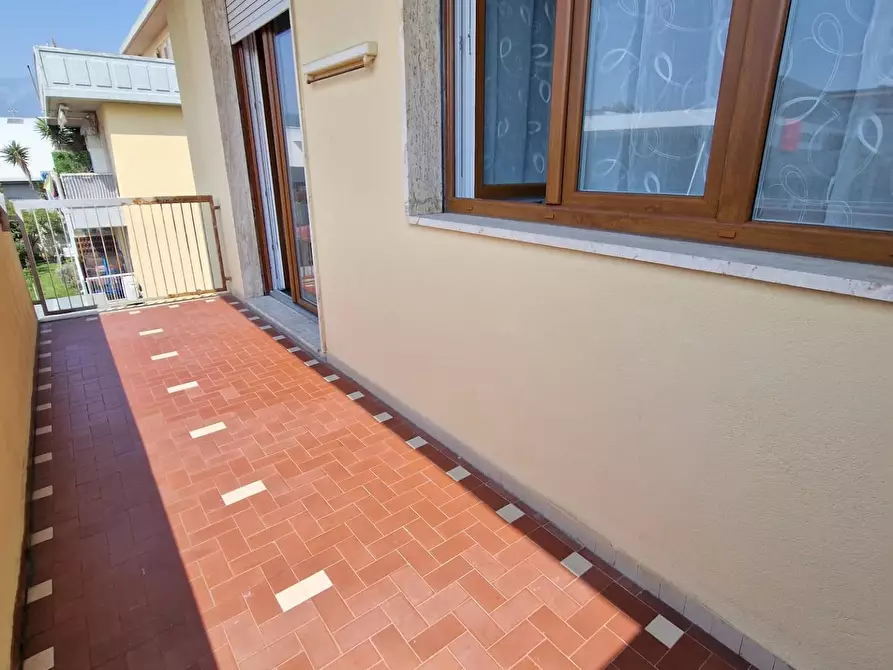 Immagine 22 di Appartamento in vendita  a Carrara