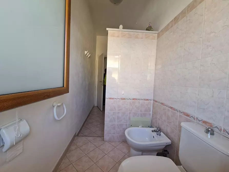 Immagine 2 di Appartamento in vendita  a Carrara