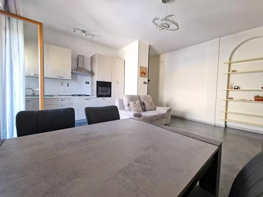 Immagine 11 di Appartamento in vendita  a Carrara