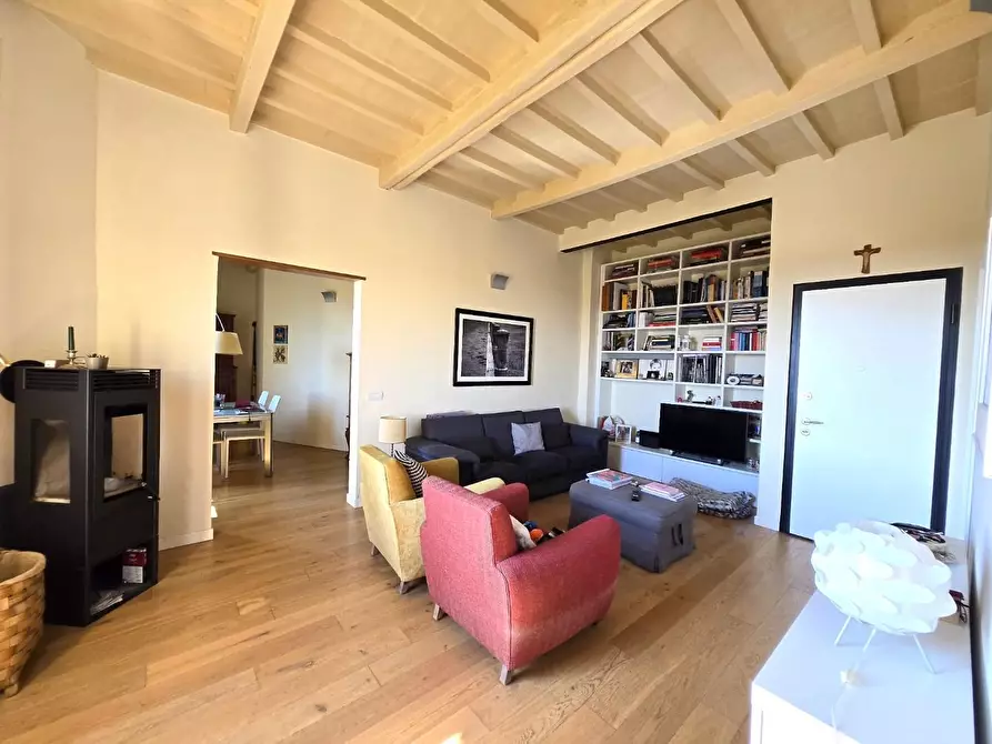 Immagine 6 di Appartamento in vendita  a Siena