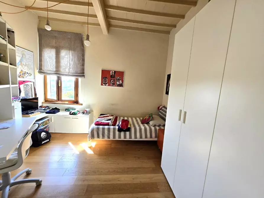 Immagine 9 di Appartamento in vendita  a Siena