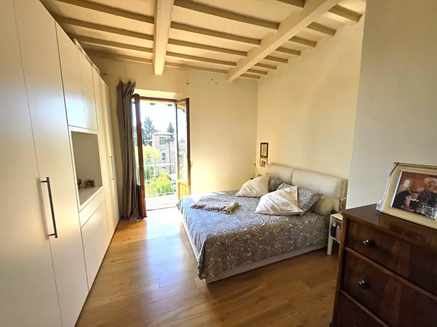 Immagine 12 di Appartamento in vendita  a Siena