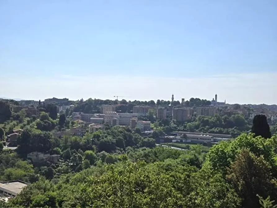 Immagine 4 di Appartamento in vendita  a Siena