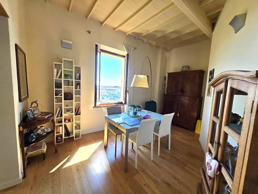 Immagine 8 di Appartamento in vendita  a Siena