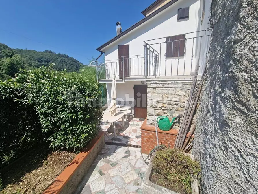 Immagine 16 di Casa semindipendente in vendita  a Carrara