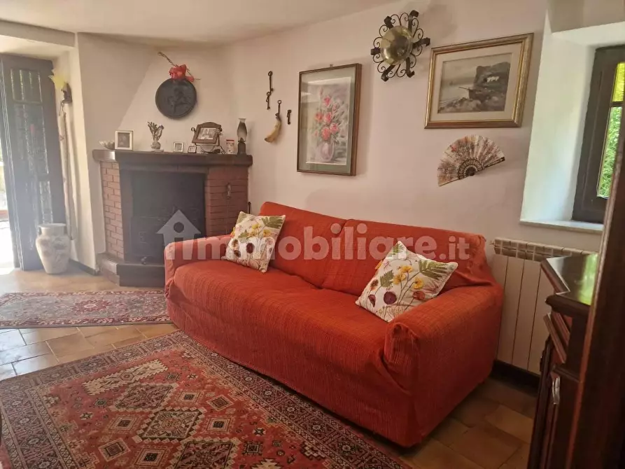 Immagine 13 di Casa semindipendente in vendita  a Carrara