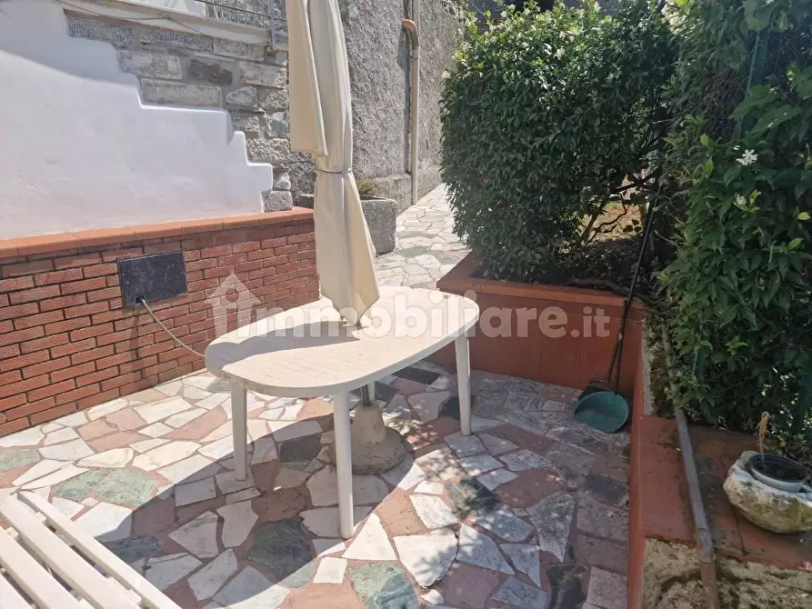Immagine 2 di Casa semindipendente in vendita  a Carrara