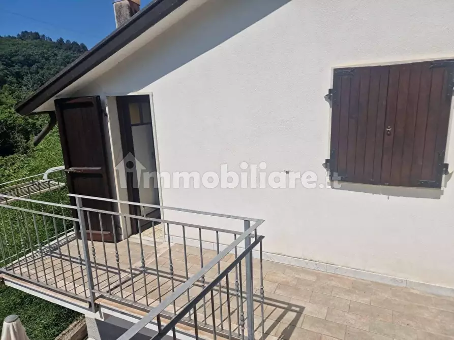 Immagine 17 di Casa semindipendente in vendita  a Carrara