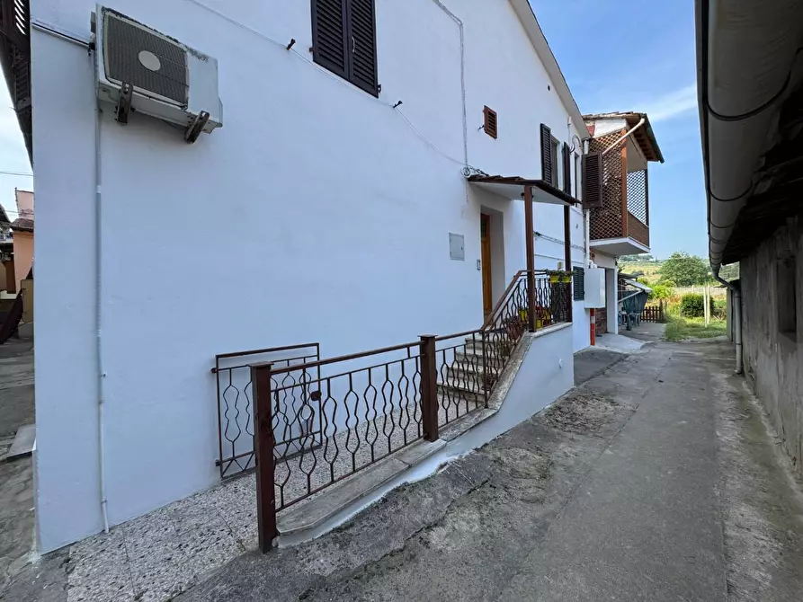 Immagine 13 di Porzione di casa in vendita  a Empoli