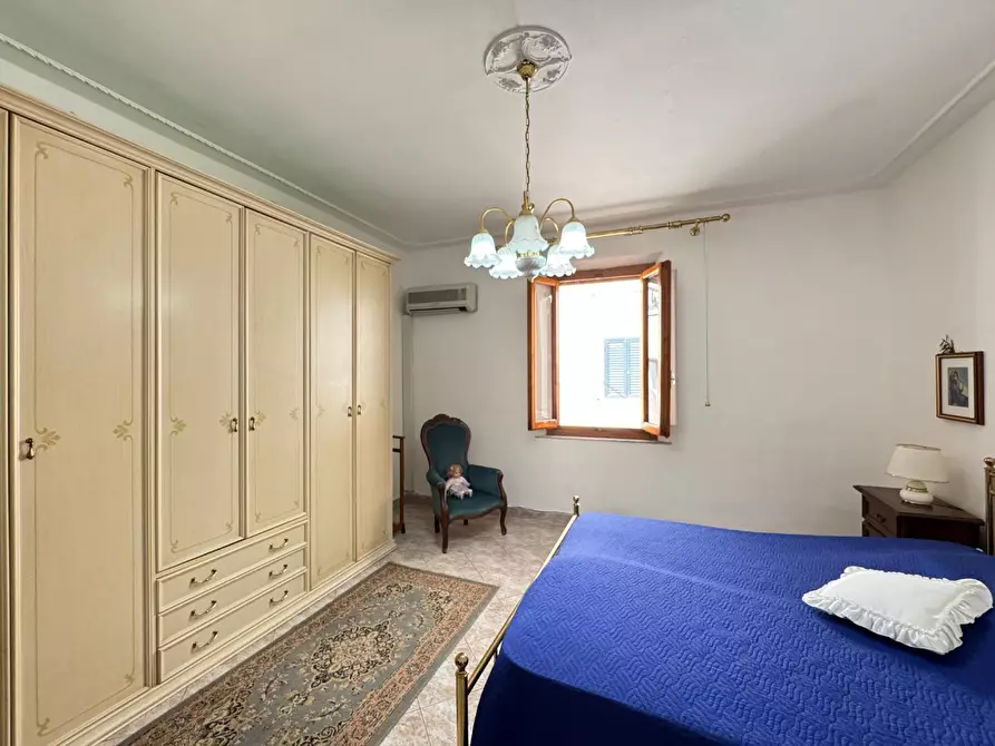 Immagine 32 di Porzione di casa in vendita  a Empoli