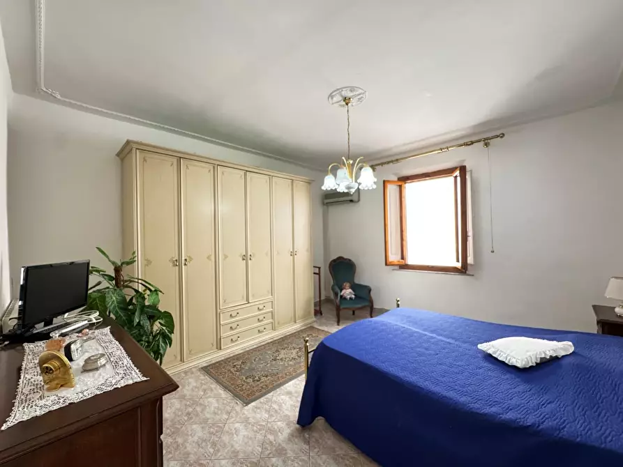 Immagine 30 di Porzione di casa in vendita  a Empoli