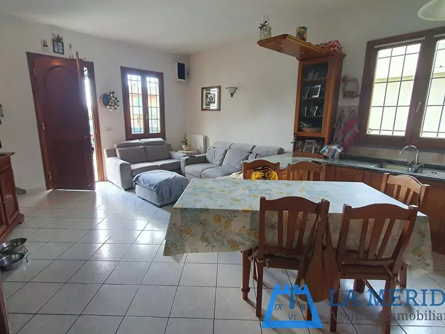 Immagine 5 di Casa indipendente in vendita  a Lamporecchio