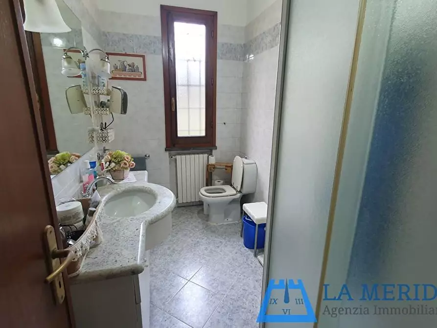 Immagine 18 di Casa indipendente in vendita  a Lamporecchio