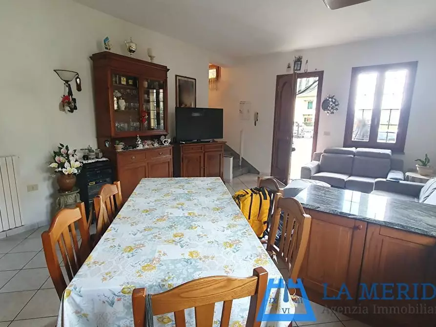Immagine 3 di Casa indipendente in vendita  a Lamporecchio