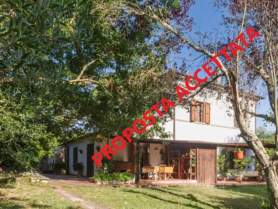 Immagine 1 di Porzione di casa in vendita  a Fauglia