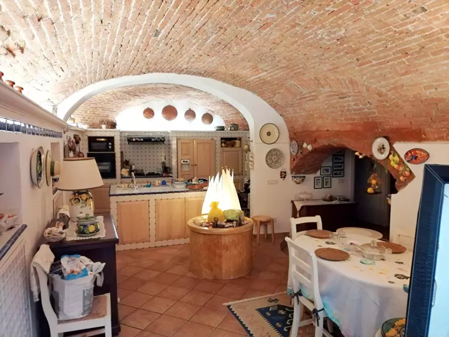 Immagine 3 di Casa indipendente in vendita  a Lerici