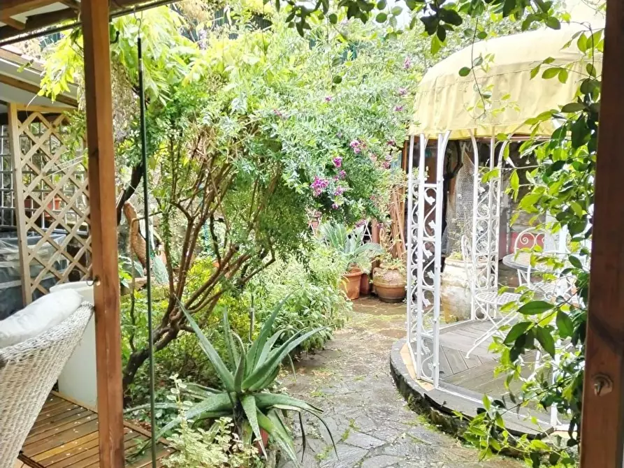 Immagine 31 di Casa indipendente in vendita  a Lerici