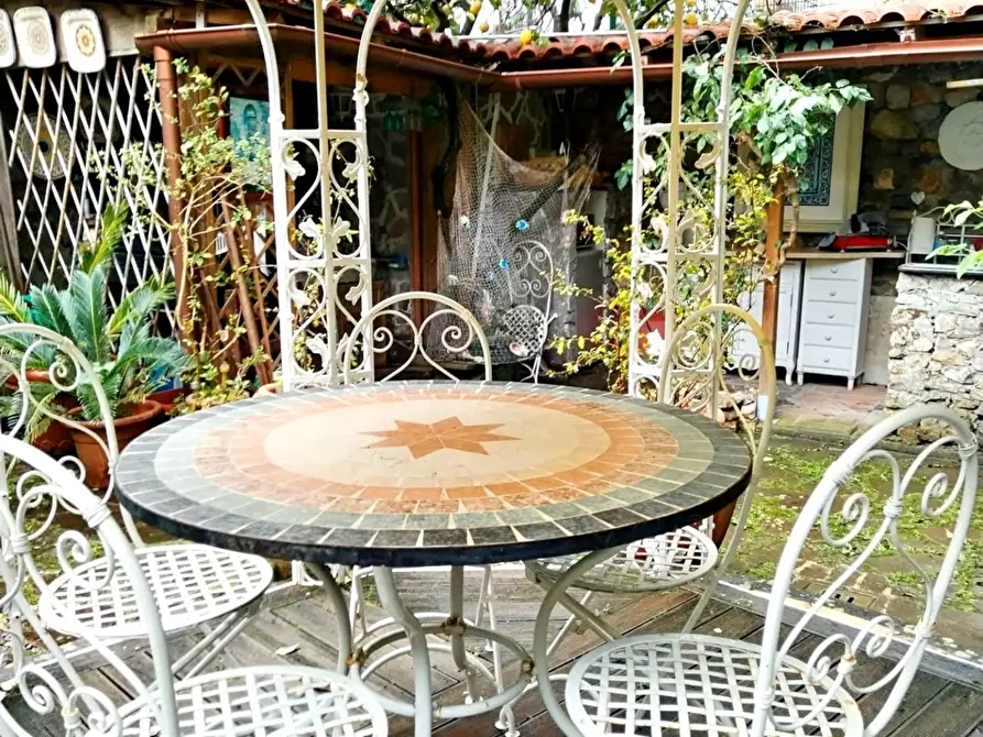 Immagine 19 di Casa indipendente in vendita  a Lerici