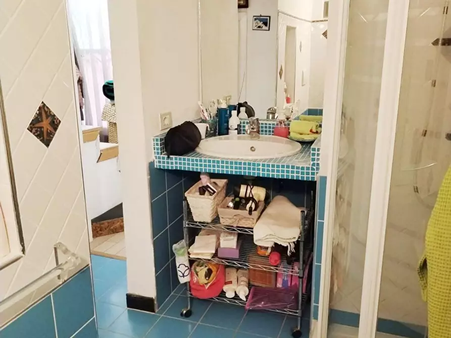 Immagine 28 di Casa indipendente in vendita  a Lerici