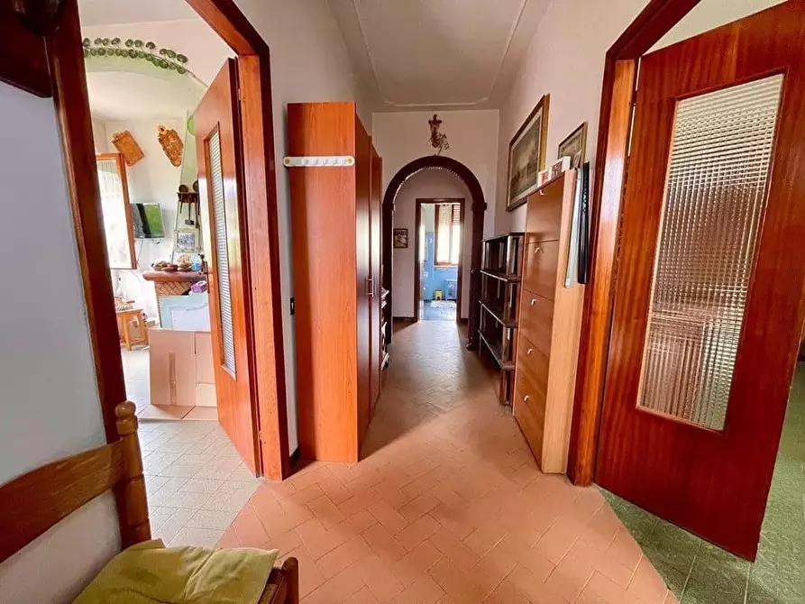 Immagine 6 di Casa bifamiliare in vendita  a Massa