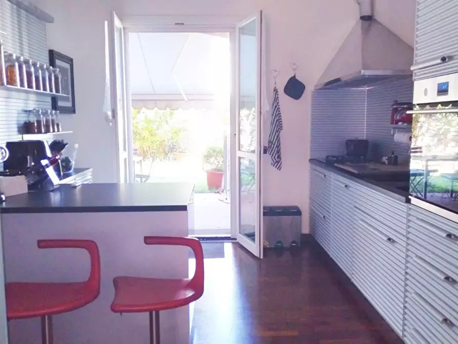 Immagine 6 di Appartamento in vendita  a La Spezia