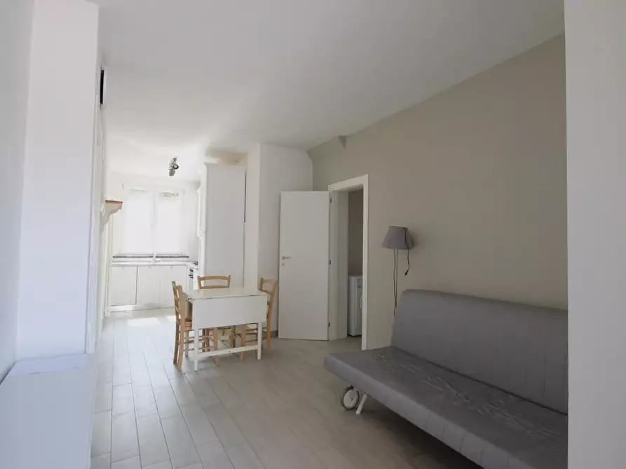 Immagine 3 di Appartamento in vendita  a Lucca