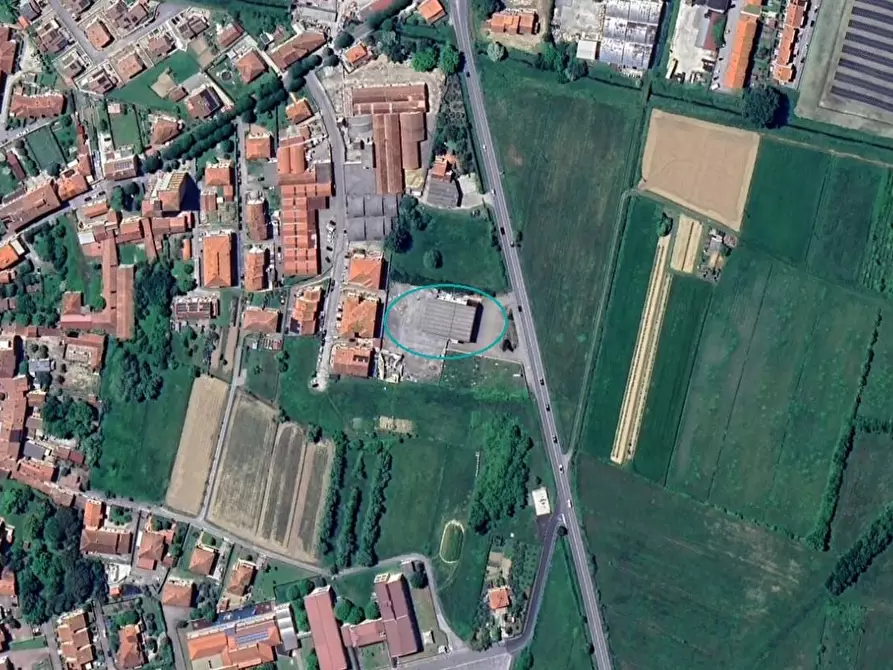 Immagine 2 di Locale commerciale in vendita  a Bientina