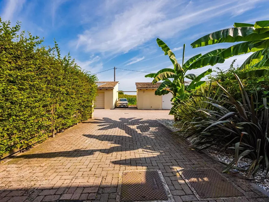 Immagine 42 di Appartamento in vendita  a Parma