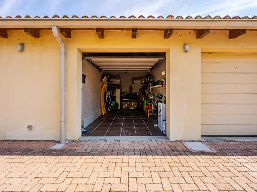 Immagine 46 di Appartamento in vendita  a Parma