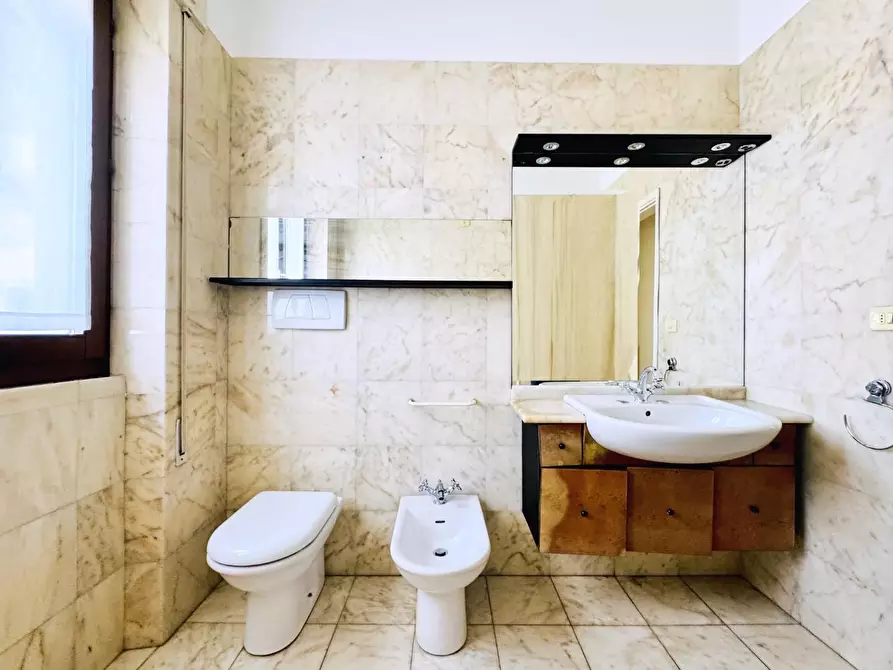 Immagine 31 di Casa bifamiliare in vendita  a Viareggio