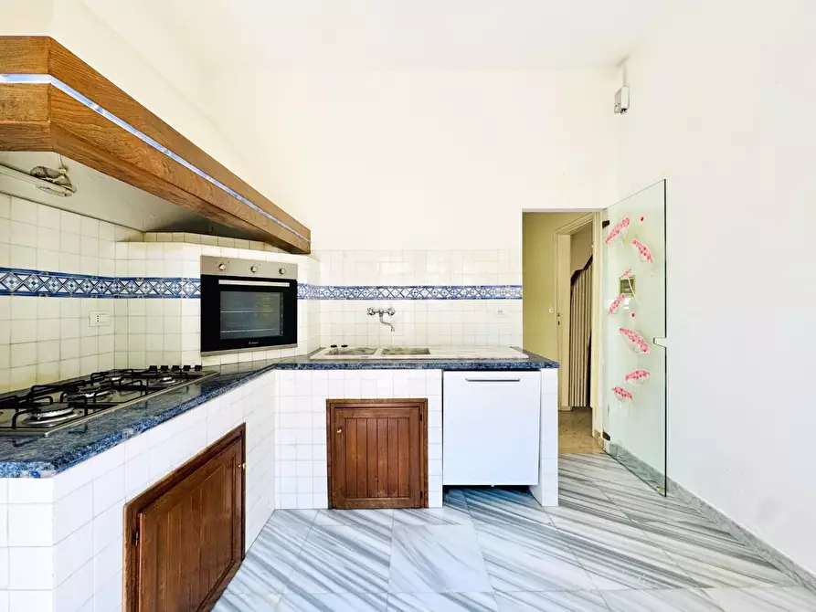 Immagine 10 di Casa bifamiliare in vendita  a Viareggio