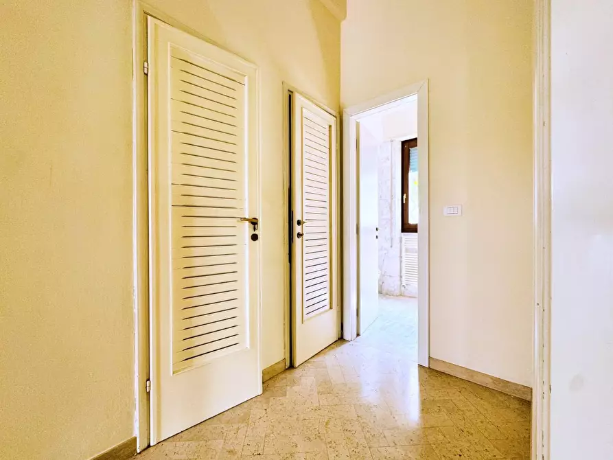 Immagine 12 di Casa bifamiliare in vendita  a Viareggio