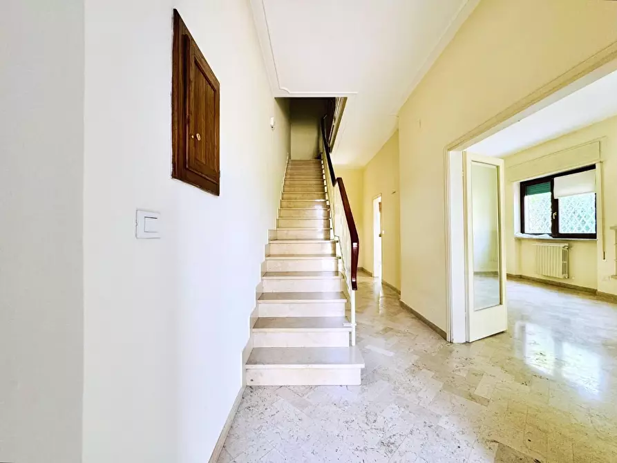 Immagine 3 di Casa bifamiliare in vendita  a Viareggio