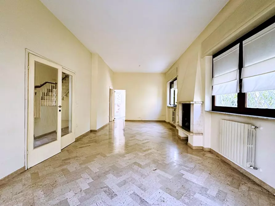 Immagine 6 di Casa bifamiliare in vendita  a Viareggio