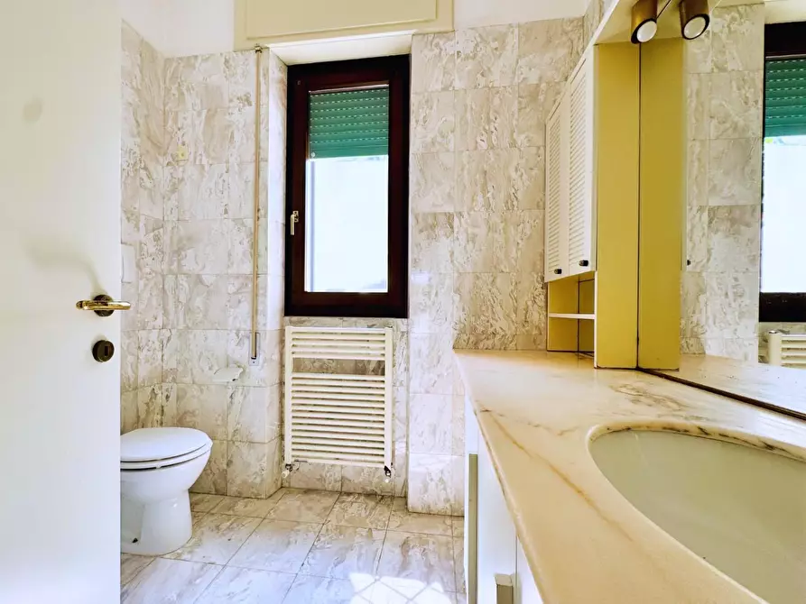 Immagine 13 di Casa bifamiliare in vendita  a Viareggio