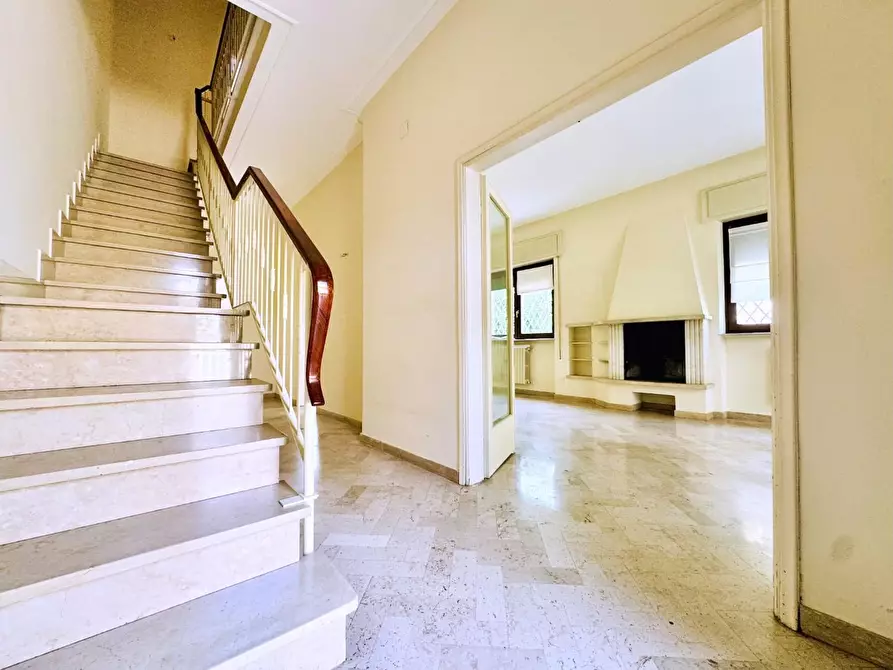 Immagine 4 di Casa bifamiliare in vendita  a Viareggio