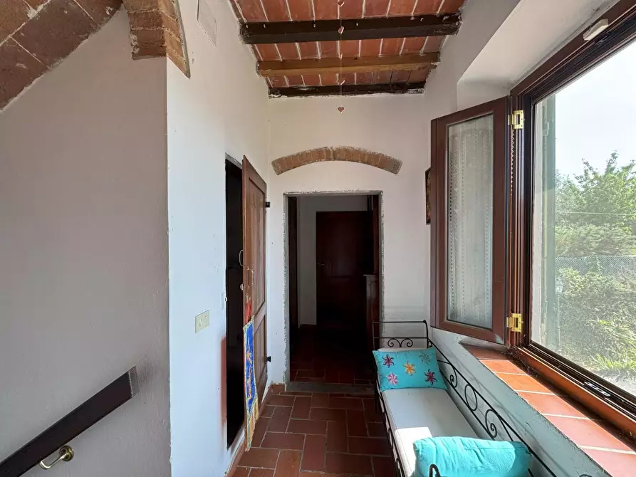Immagine 13 di Casa colonica in vendita  a Vinci