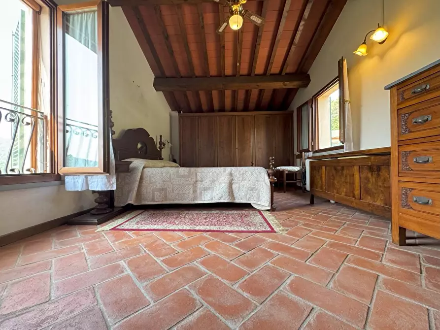 Immagine 37 di Casa colonica in vendita  a Vinci