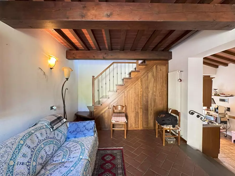 Immagine 31 di Casa colonica in vendita  a Vinci