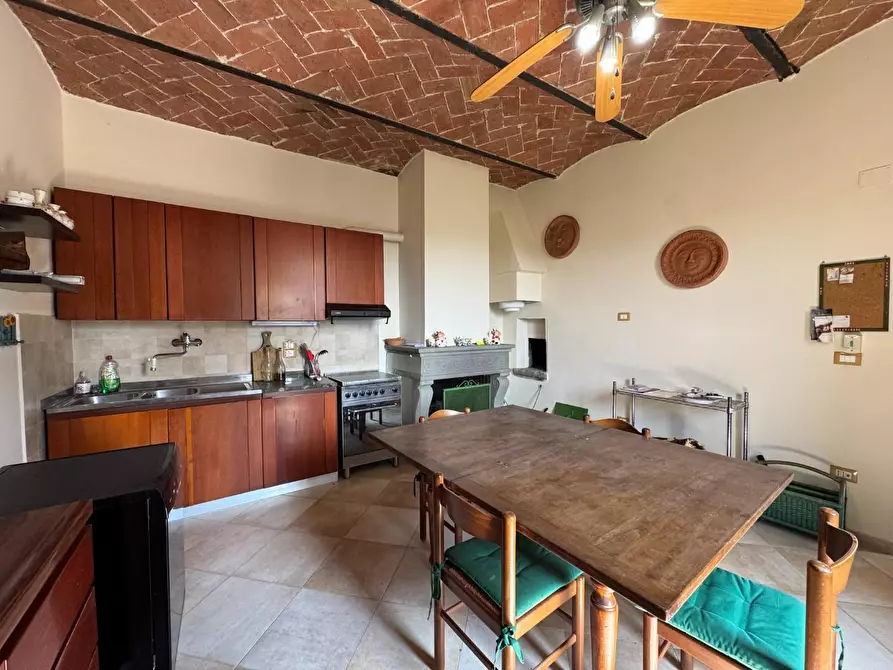 Immagine 6 di Casa colonica in vendita  a Vinci