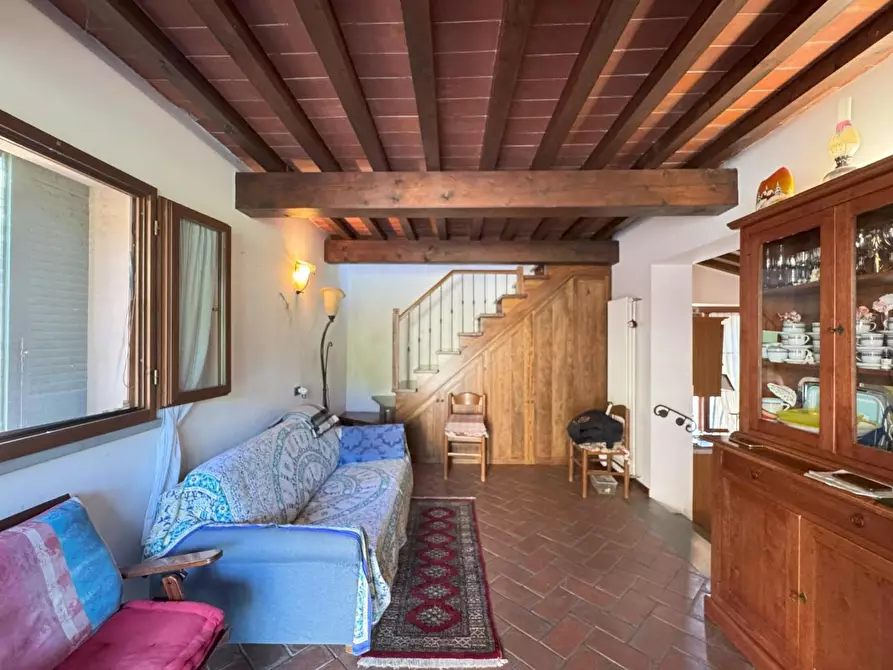 Immagine 30 di Casa colonica in vendita  a Vinci