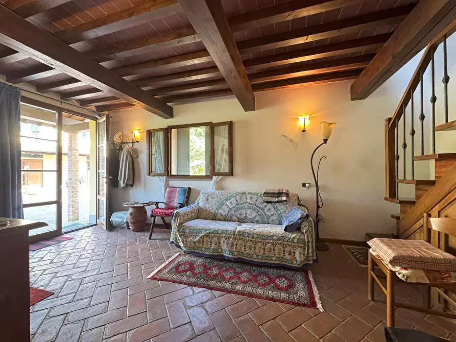 Immagine 24 di Casa colonica in vendita  a Vinci