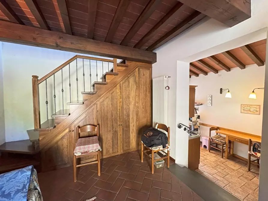 Immagine 35 di Casa colonica in vendita  a Vinci