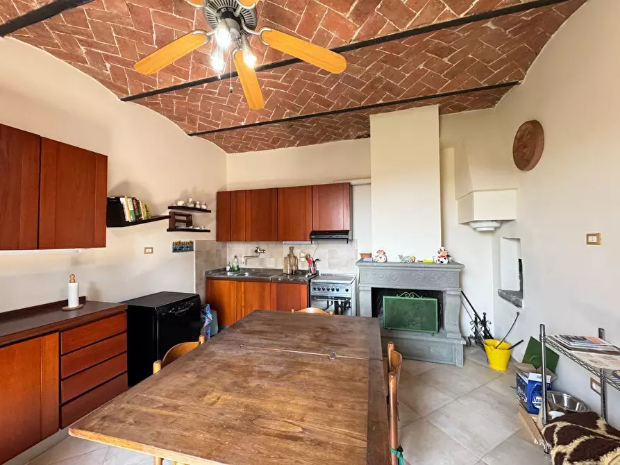 Immagine 5 di Casa colonica in vendita  a Vinci