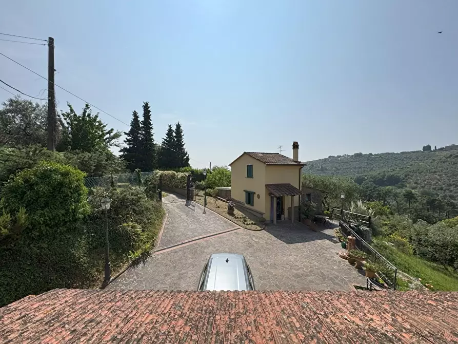 Immagine 48 di Casa colonica in vendita  a Vinci