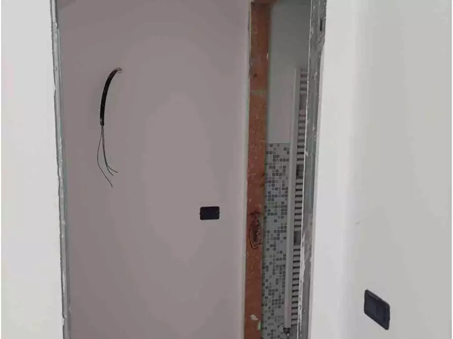 Immagine 3 di Casa semindipendente in vendita  a Carrara