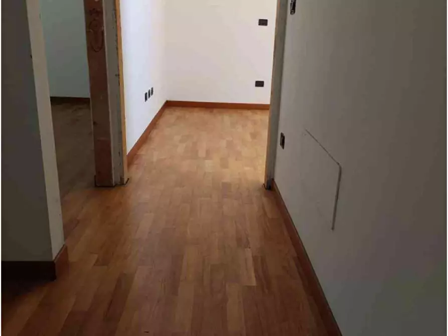 Immagine 6 di Casa semindipendente in vendita  a Carrara