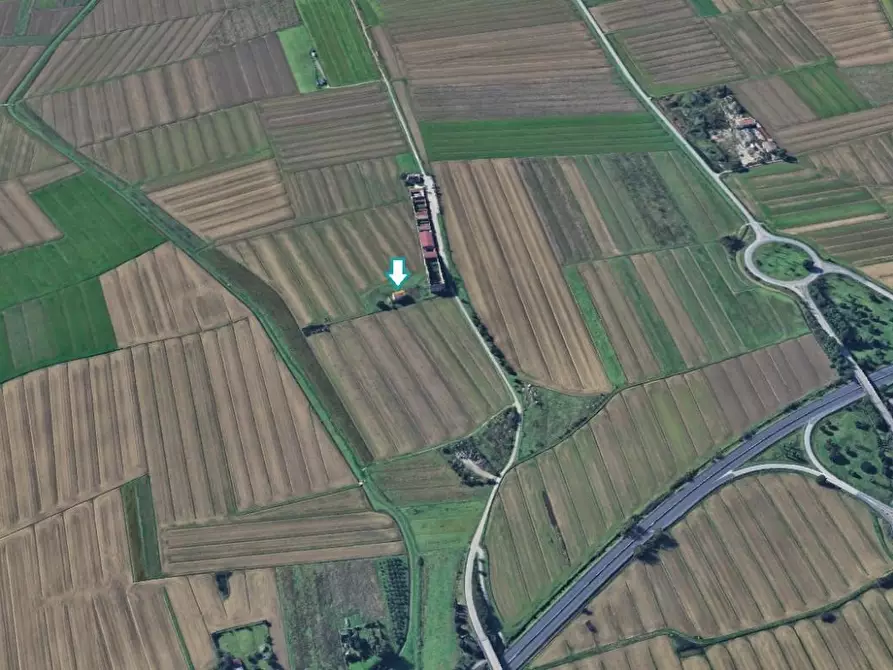 Immagine 1 di Terreno agricolo in vendita  a Cascina