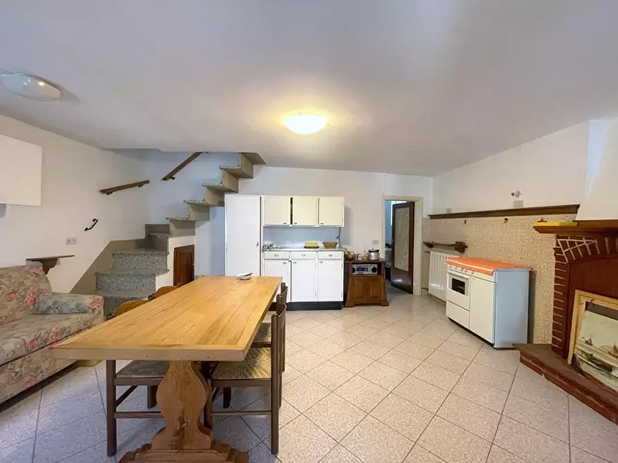 Immagine 2 di Terratetto in vendita  a Camaiore