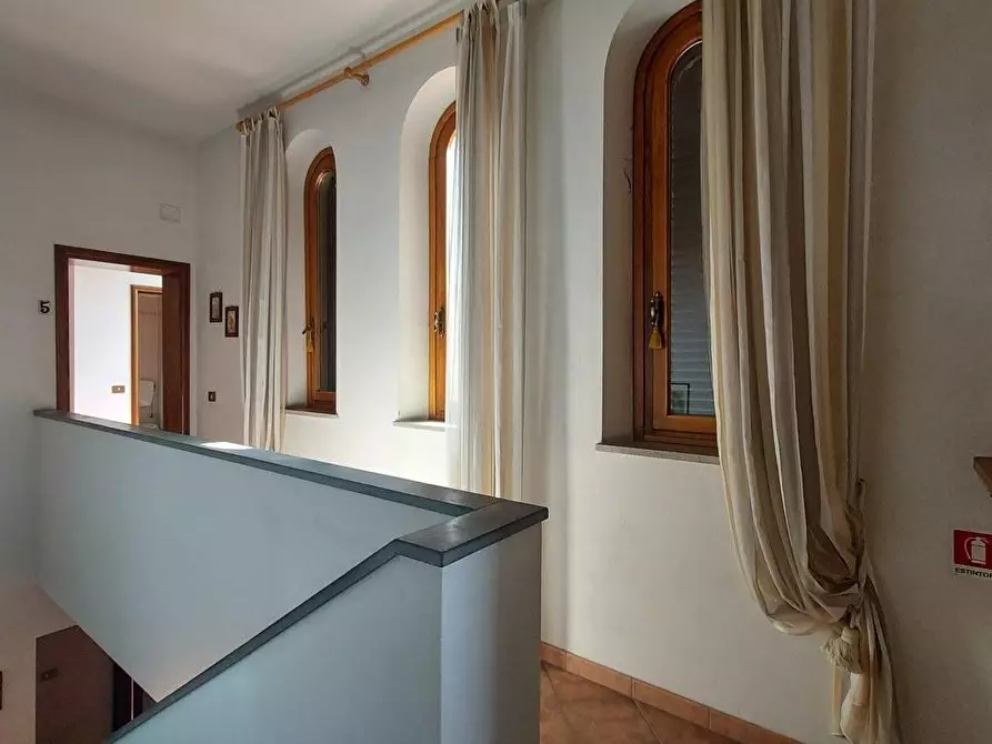 Immagine 23 di Villa in vendita  a Lucca